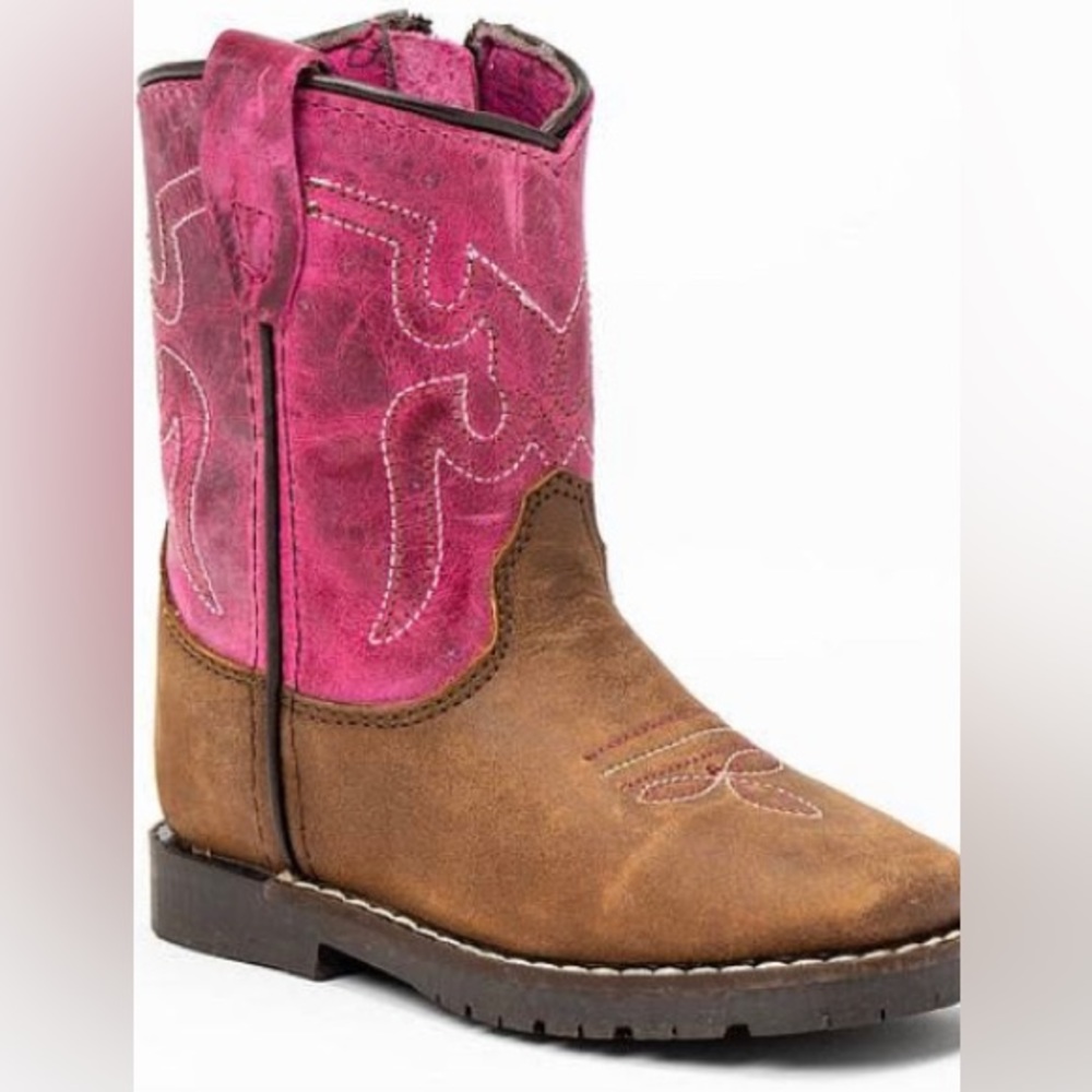 Shyanne infant boots. Brand new